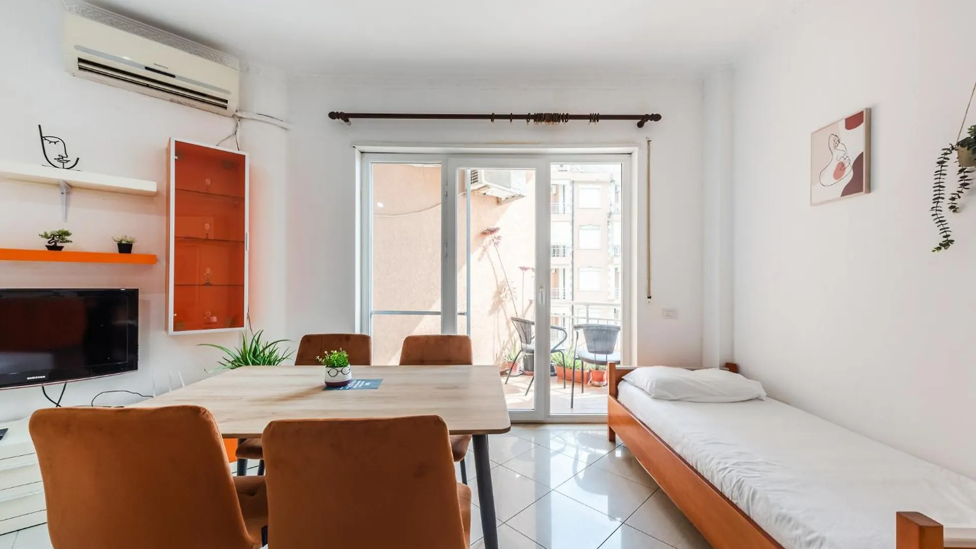 Orange Beachfront Studio By Ps Golem  Apartment Golem (Tirana)